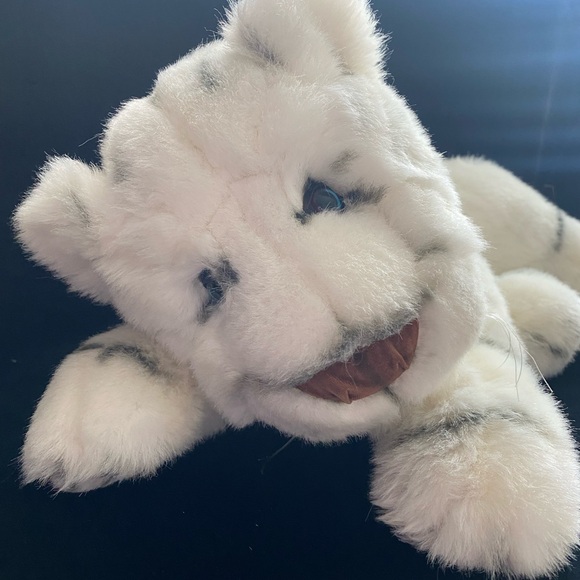 Vintage HTF White Lion Cub Realistic stuffed animal plush 26 - Picture 2 of 7